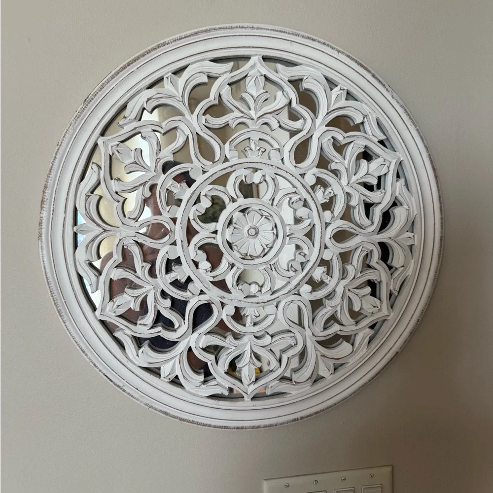 Elegant Round White Mirrored Wall Decor